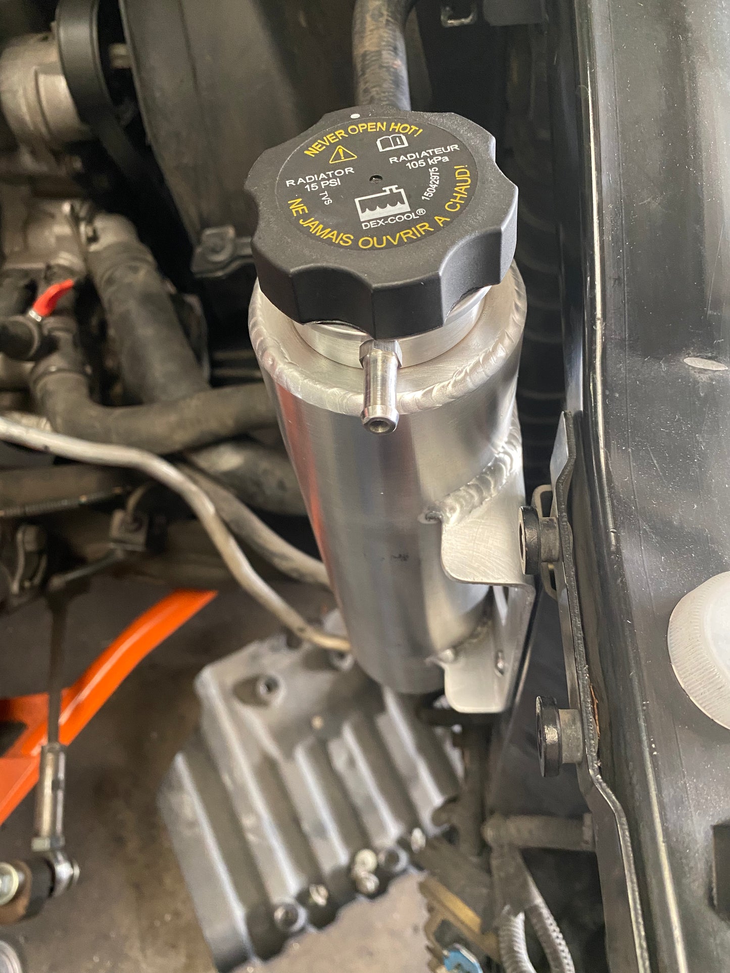 GM Truck And SUV Aluminum Coolant Tank