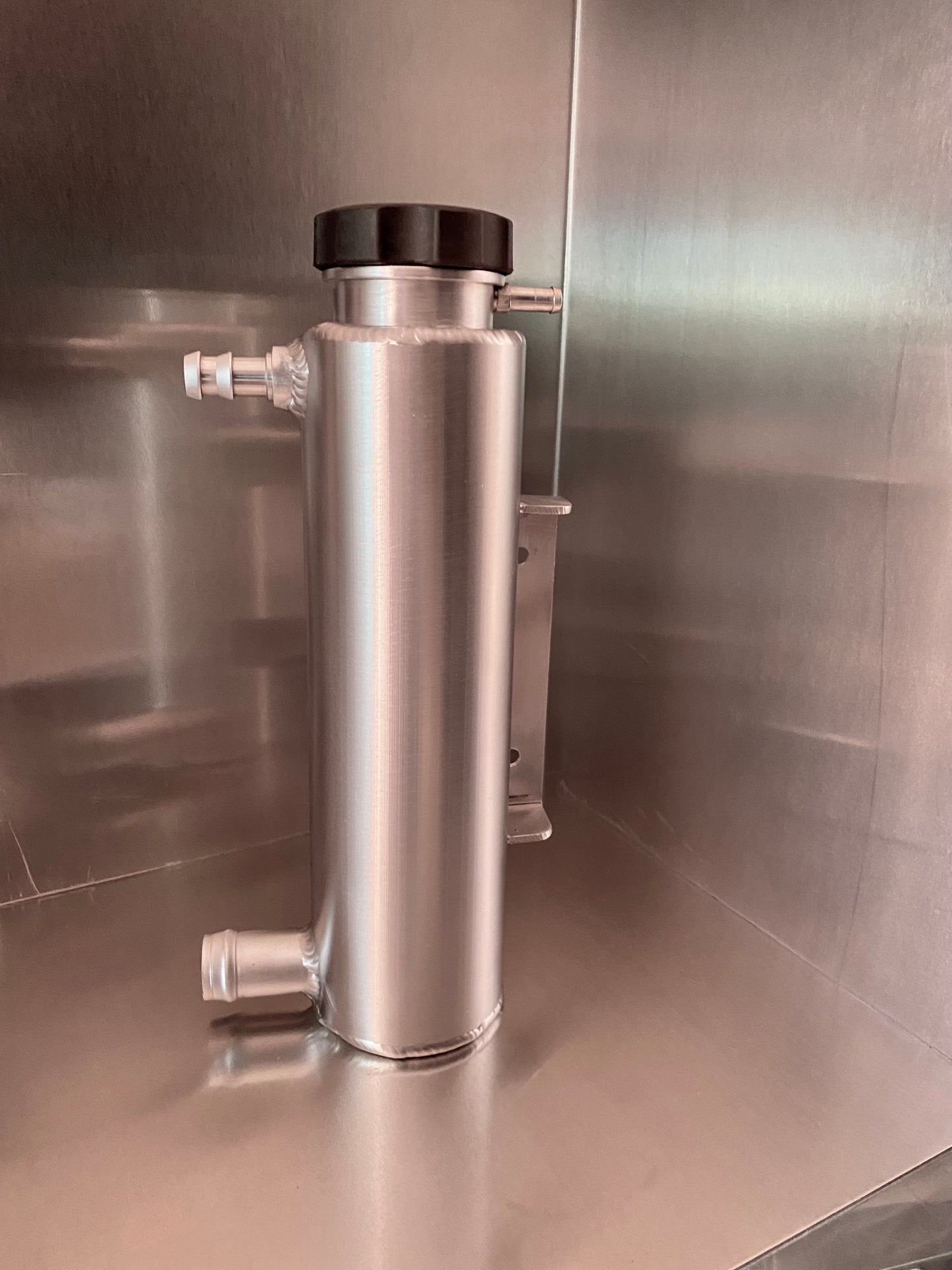 GM Truck And SUV Aluminum Coolant Tank